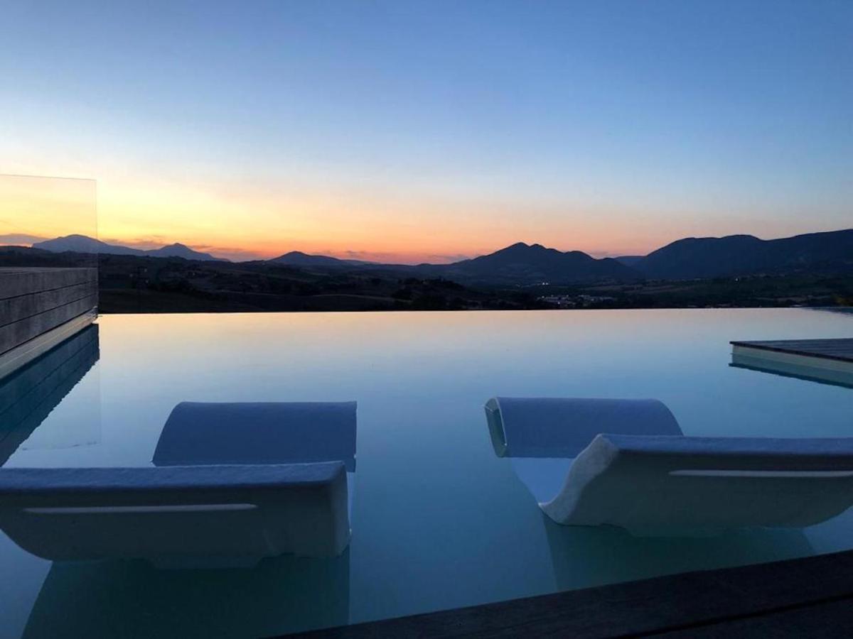 Serre Alte Landscape Luxury Rooms Matelica Exterior photo