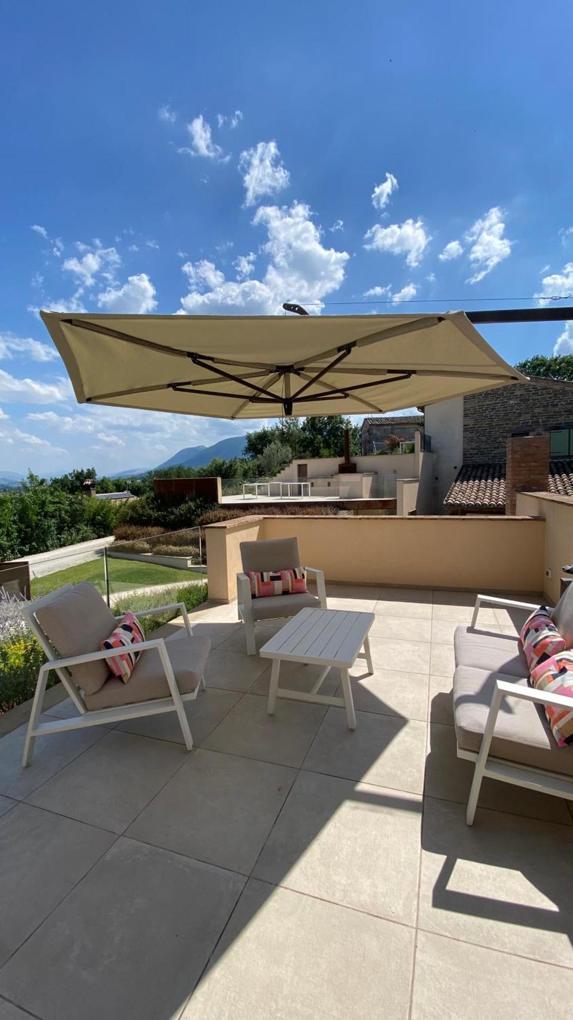 Serre Alte Landscape Luxury Rooms Matelica Exterior photo
